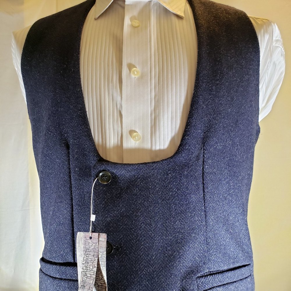 Champion Vest by Cailenow